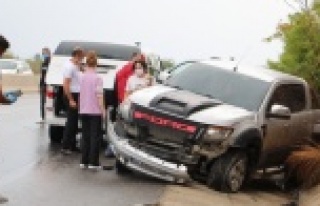 6 araçlı zincirleme kaza: 1'i ağır, 6 yaralı...