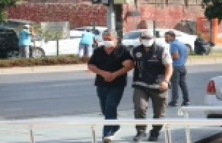 Alanya'da 70’lik dede evde sahte içki üretimi...