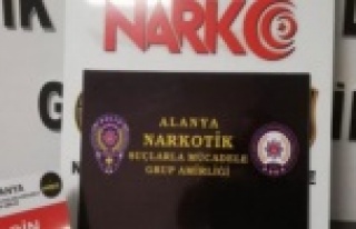 Alanya'da eroin ve esrar operasyonu