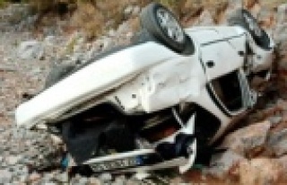 Alanya'da otomobil uçuruma yuvarlandı; 1 ölü,...
