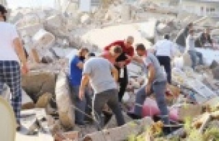 Alanya Kaymakamlığı'ndan İzmir için yardım...