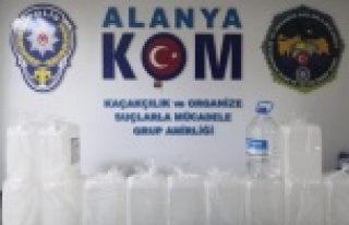 Alanya’da polis sahte içkiye göz açtırmadı