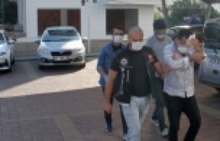 Alanya’da polisin yakaladığı uyuşturucu tacirleri...