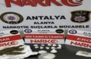 Alanya’da polisten uyuşturucu ticaretine darbe!