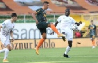 Alanyaspor'dan Hatay'a yarım düzine gol