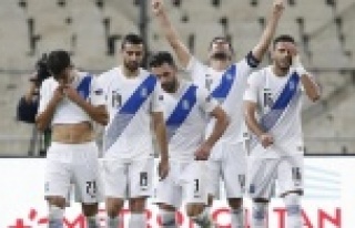 Alanyasporlu yıldız Yunanistan'ı sırtladı