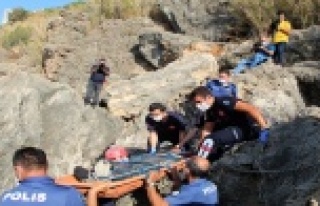 Antalya'da falezlerde can pazarı