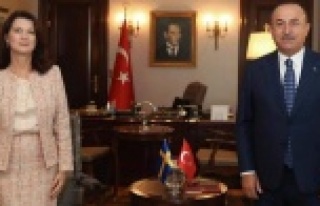Bakan Çavuşoğlu'ndan İsveçli mevkidaşına...