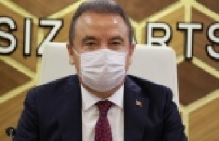 Başkan Böcek'e yoğun enfeksiyon tedavisi uygulanıyor