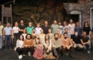 Kafkas Tebeşir Dairesi gösterime giriyor