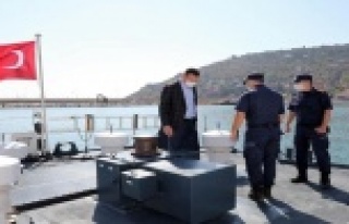 Kaymakam Ürkmezer sahil güvenlik personeliyle bira...