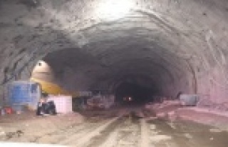 Konya-Antalya yolunu 26 km daha kısaltacak tünelde...