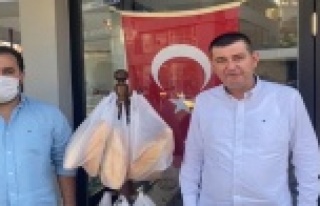 MHP Alanya'dan askıda ekmek kampanyası