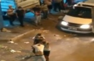 Pazarcı esnafı kavgada koltuk değneğiyle saldırdı