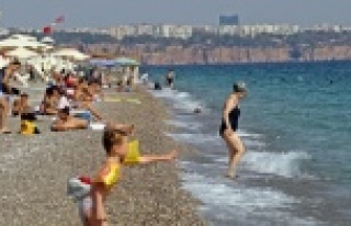 Sosyal mesafe sahile sonbaharla birlikte geldi