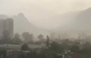 Toz fırtınası kameraya böyle yansıdı! Meteoroloji'den...