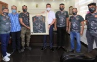 Yörüklerden Kaymakam Ürkmezer'e ziyaret