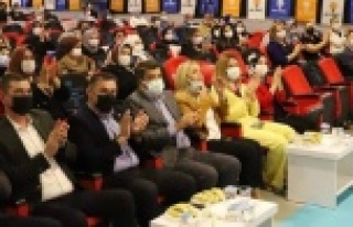 Alanya Ak Kadınlar kongresini yaptı