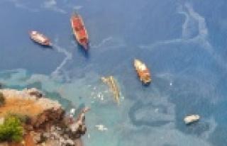 Alanya'da 30 kişinin bulunduğu tekne battı:...