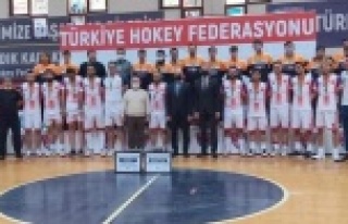 Alanya'da hokey fırtınası esti