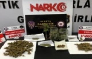 Alanya'da uyuşturucu operasyonu: 3 gözaltı...