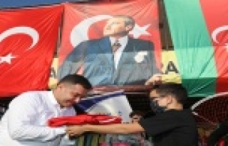 Alanya'da yamaç paraşütçüleri 'Gardaş'...