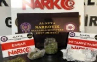 Alanya'da zehir tacirleri yakayı ele verdi