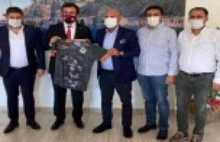 Alanyaspor’dan Yeni Müdür Yılmaz’a ziyaret