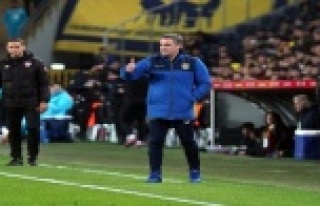 Antalyaspor, Ersun Yanal ile 3.5 yıllığına anlaştı