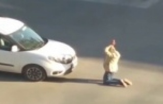 Cadde ortasında ne yaptığına kimse anlam veremedi