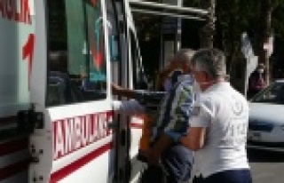 Direksiyon başında rahatsızlanan sürücü kaza...