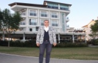 İş adamı otelinin kapısını evsizlere açtı