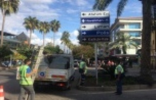 Trafik ekiplerinden levha ve ayna çalışması