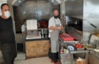 Türkiye depremin simgesi Ayda’ya köfte yedirmek...