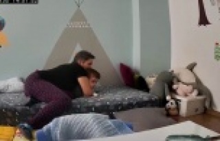 Uykuda depreme yakalanan çocuğunu böyle korudu