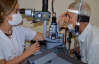 Uzmandan Alanyalılara görme kaybı uyarısı