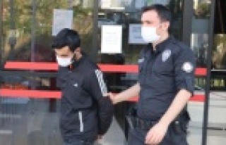 Alanya'da 3 motosiklet hırsızlığına karışan...