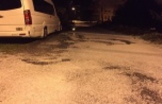 Alanya'da ceviz büyüklüğünde yağan dolu,...