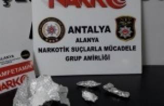 Alanya'da polisten uyuşturucu operasyonu