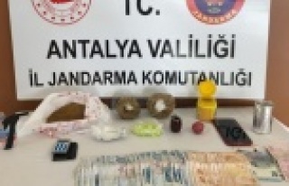 Alanya'da turistlere uyuşturucu satan şüpheliye...
