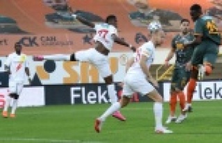 Alanyaspor evinde berabere kaldı