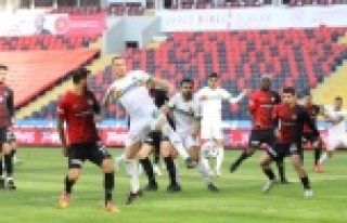 Alanyaspor liderliği Gaziantep'te bıraktı