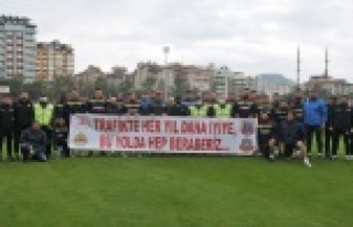 Alanyaspor öğrencilere online derste trafik kurallarının...