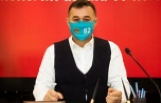 Başkan Yücel'den 82 temalı maske ile 2021...