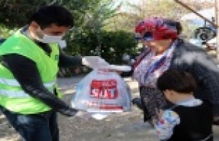 Büyükşehir'den çocuklara 224 bin litre süt