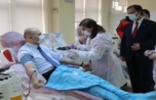 Covid-19'u atlatan Bakan Soylu'dan örnek...