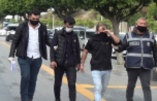 Motosikleti kısıtlama saatinde maskesiz çaldılar...