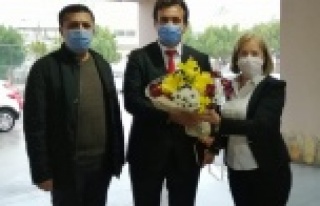 Müdür Yılmaz'a Girenes'te çiçekli karşılama