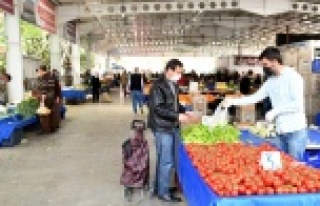 Pazarlara yılbaşı düzenlemesi