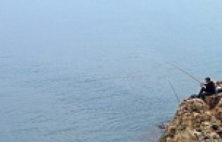 30 metrelik uçurumun kenarında tehlikeli balık...